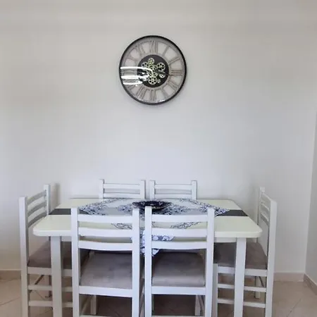 Ledi Apartment *